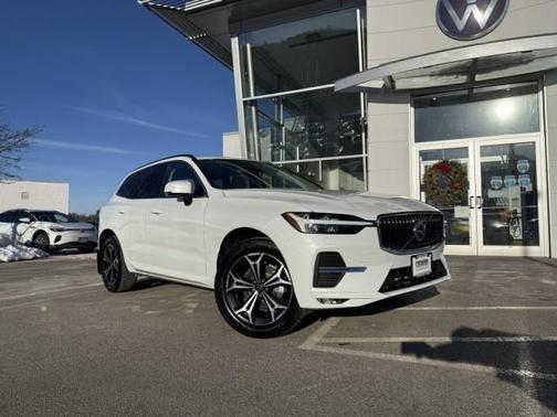 2022 Volvo XC60 B5 Momentum