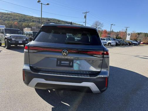 2025 Volkswagen Tiguan 2.0T SE
