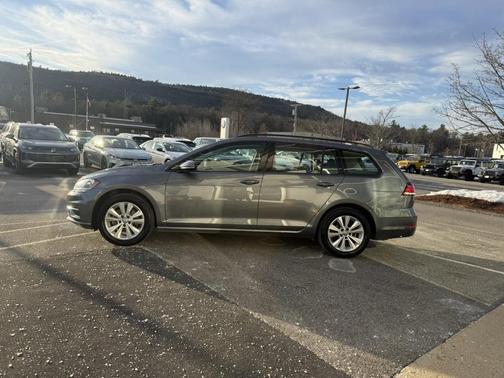 2018 Volkswagen Golf SportWagen TSI S