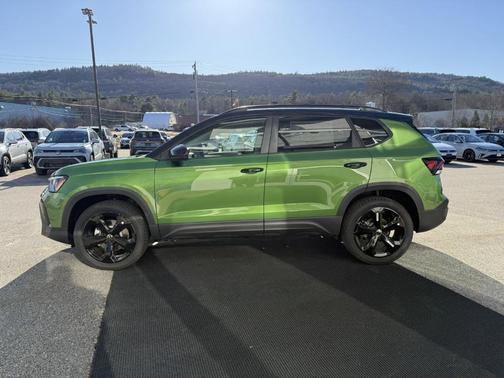 2026 Volkswagen Taos 1.5T SE Black