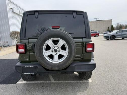 2022 Jeep Wrangler Unlimited Sport