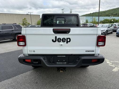 2021 Jeep Gladiator Sport
