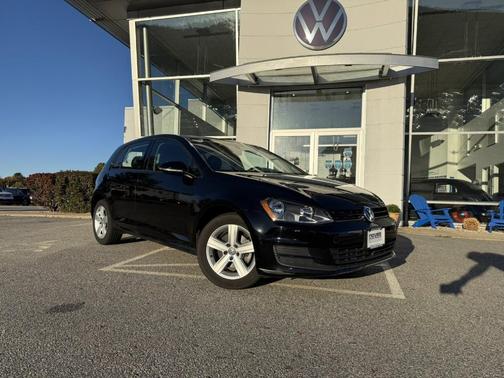 2017 Volkswagen Golf TSI Wolfsburg Edition 4-Door