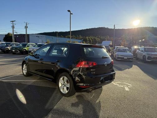 2017 Volkswagen Golf TSI Wolfsburg Edition 4-Door