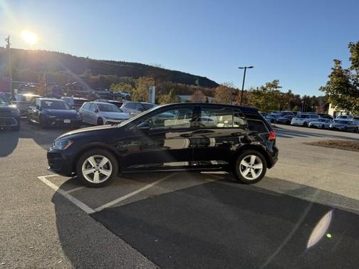 2017 Volkswagen Golf TSI Wolfsburg Edition 4-Door