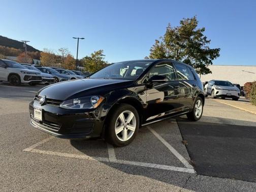 2017 Volkswagen Golf TSI Wolfsburg Edition 4-Door