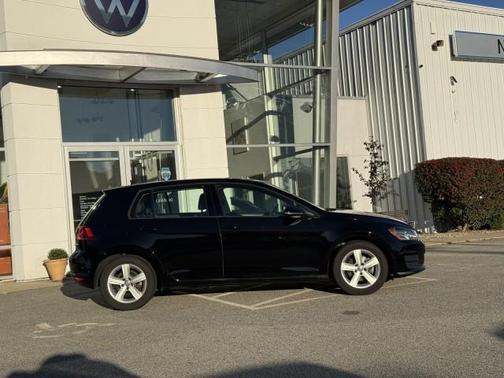 2017 Volkswagen Golf TSI Wolfsburg Edition 4-Door