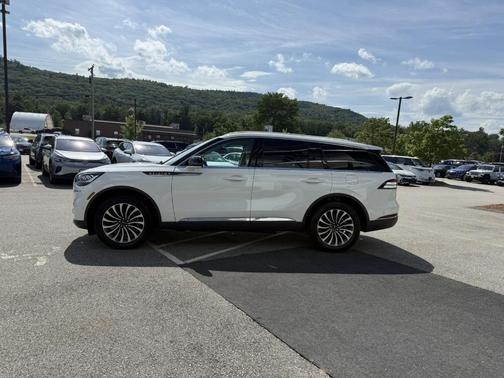 2023 Lincoln Aviator Reserve AWD