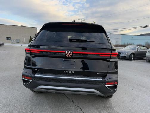 2025 Volkswagen Taos 1.5T SEL