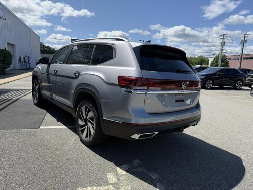 2025 Volkswagen Atlas 2.0T SEL