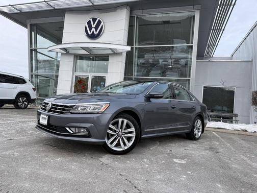 2016 Volkswagen Passat V6 SEL Premium