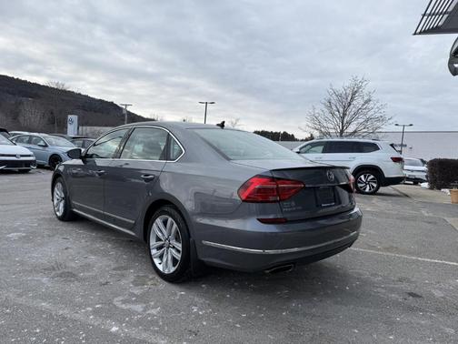 2016 Volkswagen Passat V6 SEL Premium