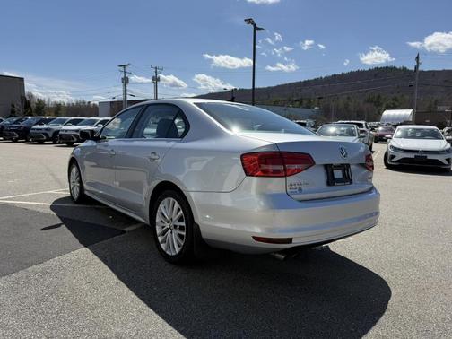 2015 Volkswagen Jetta 1.8T SE