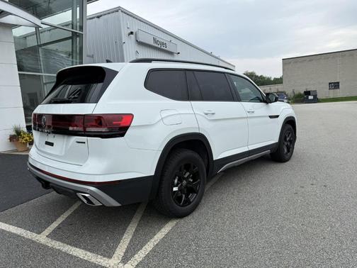 2025 Volkswagen Atlas 2.0T Peak Edition