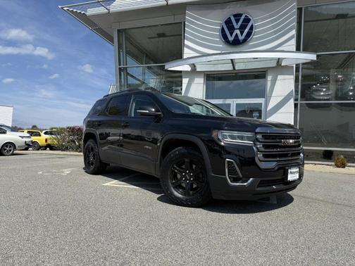 2023 GMC Acadia AT4