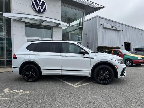 2024 Volkswagen Tiguan 2.0T SE R-Line Black