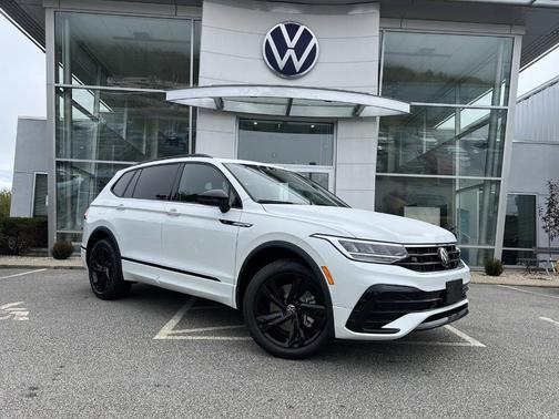 2024 Volkswagen Tiguan 2.0T SE R-Line Black