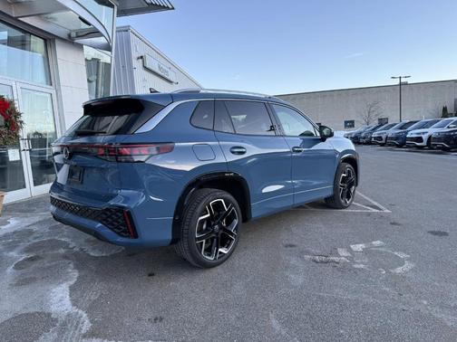 2026 Volkswagen Tiguan 2.0T SEL