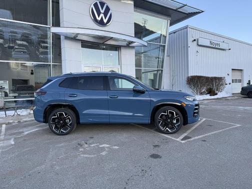 2026 Volkswagen Tiguan 2.0T SEL