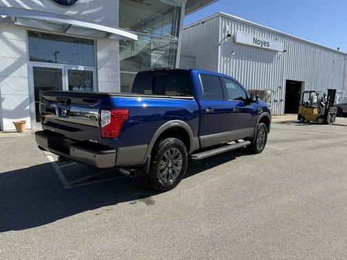 2017 Nissan Titan Platinum Reserve