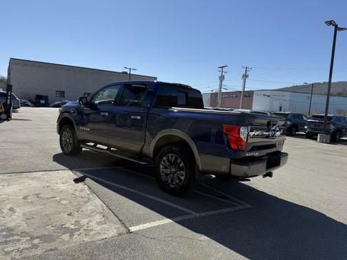 2017 Nissan Titan Platinum Reserve