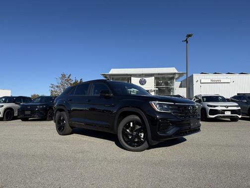 2026 Volkswagen Atlas Cross Sport 2.0T SEL R-Line Black