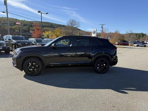 2026 Volkswagen Atlas Cross Sport 2.0T SEL R-Line Black