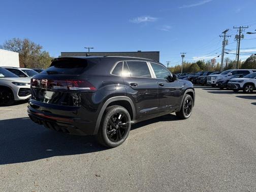 2026 Volkswagen Atlas Cross Sport 2.0T SEL R-Line Black
