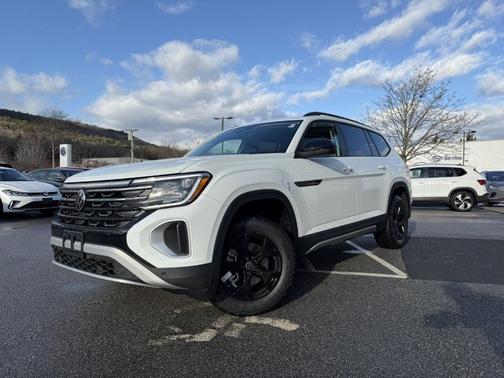 2025 Volkswagen Atlas 2.0T Peak Edition