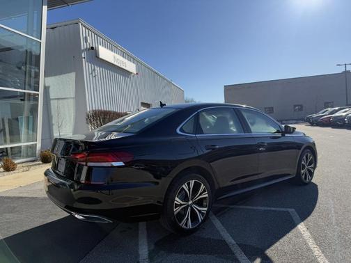 2022 Volkswagen Passat 2.0T SE