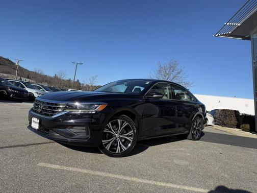2022 Volkswagen Passat 2.0T SE