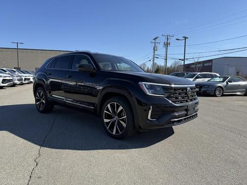 Deep Black Pearl 2026 Volkswagen Atlas Cross Sport 2.0T SEL Premium R-Line