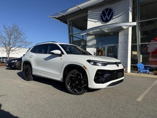 2026 Volkswagen Tiguan 2.0T SEL