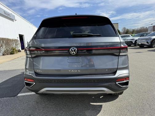 2025 Volkswagen Taos 1.5T SEL
