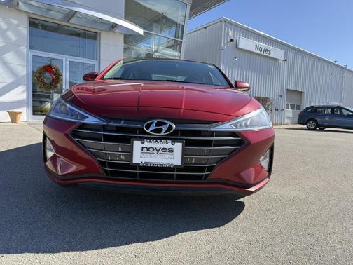 2019 Hyundai ELANTRA SE