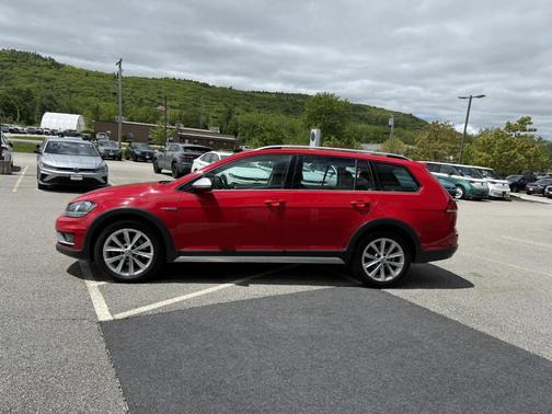 2019 Volkswagen Golf Alltrack TSI S