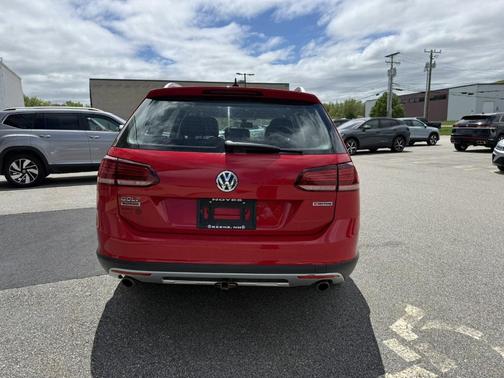 2019 Volkswagen Golf Alltrack TSI S