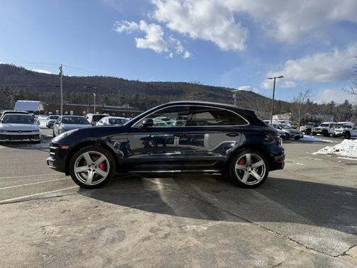 2018 Porsche Macan Turbo
