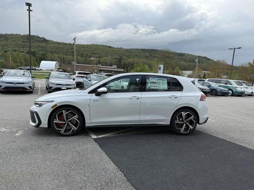 2025 Volkswagen Golf GTI 2.0T SE