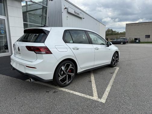 2025 Volkswagen Golf GTI 2.0T SE