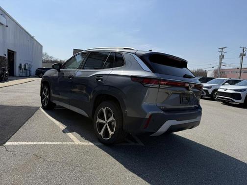 Platinum Gray Metallic 2026 Volkswagen Tiguan 2.0T SE