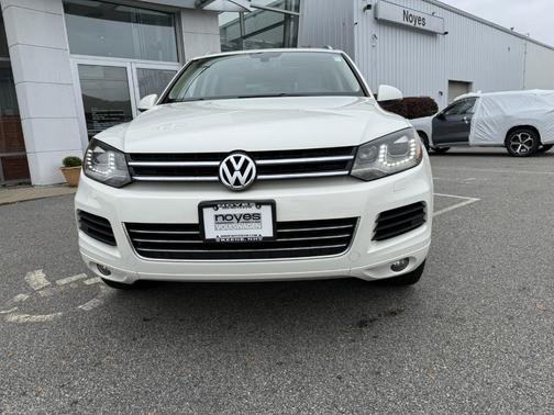 2012 Volkswagen Touareg Lux