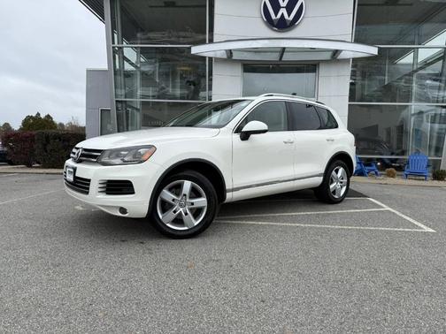 2012 Volkswagen Touareg Lux