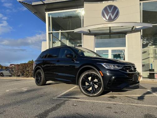 2024 Volkswagen Tiguan 2.0T SE R-Line Black