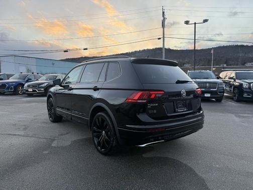 2020 Volkswagen Tiguan 2.0T SE R-Line Black