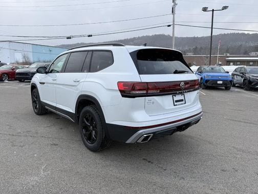 2026 Volkswagen Atlas 2.0T Peak Edition