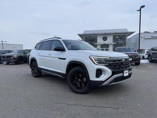 2026 Volkswagen Atlas 2.0T Peak Edition