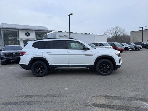 2026 Volkswagen Atlas 2.0T Peak Edition