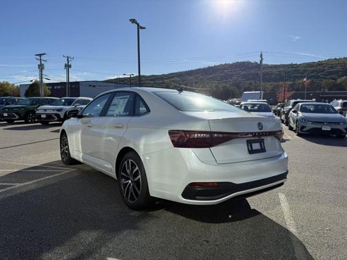 2026 Volkswagen Jetta 1.8T SE