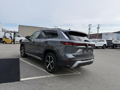 Platinum Gray Metallic 2026 Volkswagen Tiguan 2.0T SE